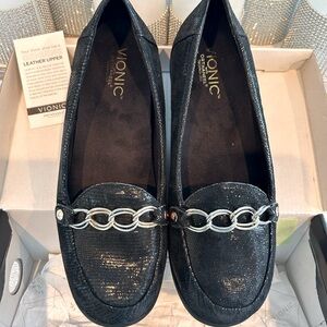 Brand New Vionic Orthaheel Technology Loafers